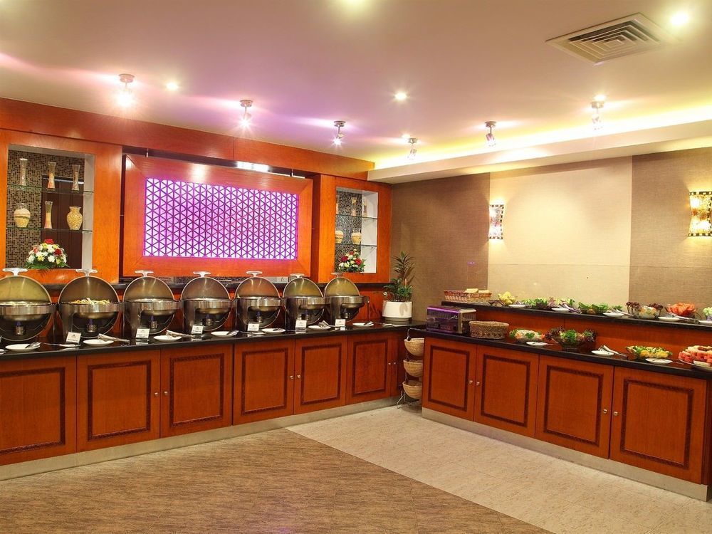 Florida City Hotel Apartments Дубай Екстер'єр фото