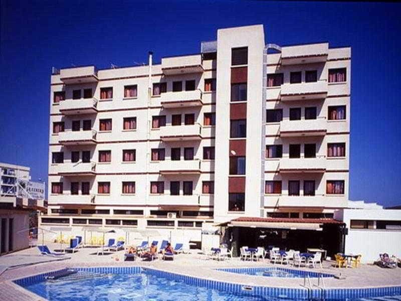 Florida City Hotel Apartments Дубай Екстер'єр фото